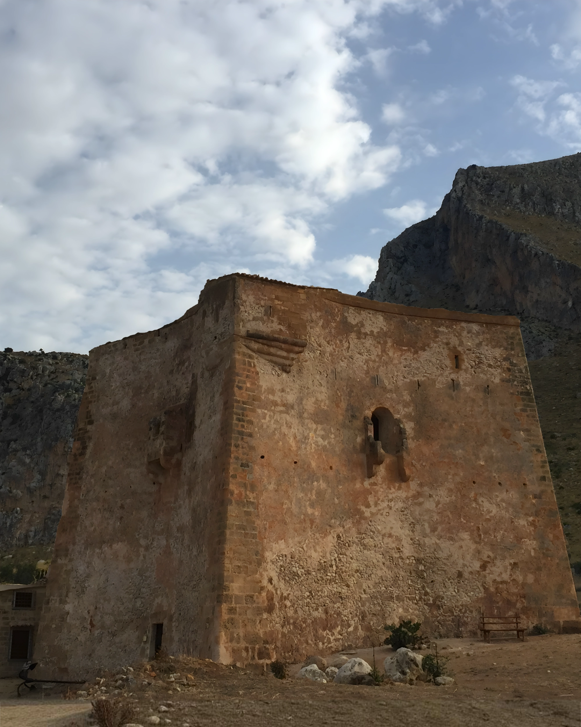 Foto della Torre di Cofano